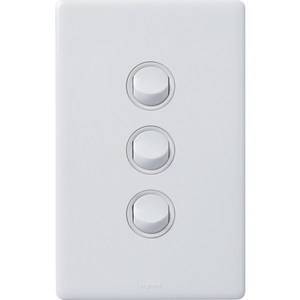 Legrand ED770/3WE 3 Gang Dedicated Plate Switch, White, 16A, 230-240VAC 1 Legrand ED770/3WE 3 Gang Dedicated Plate Switch, White, 16A, 230-240VAC