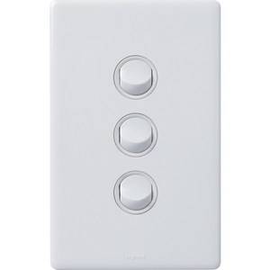 Legrand ED770/3WE 3 Gang Dedicated Plate Switch, White, 16A, 230-240VAC 1 Legrand ED770/3WE 3 Gang Dedicated Plate Switch, White, 16A, 230-240VAC