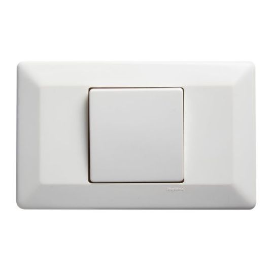 Legrand CM910/1HWE, Como - Horizontal Single Pole Double Throw - rocker Switch 1 gang 10A 240V a.c. white 1 Legrand CM910/1HWE, Como - Horizontal Single Pole Double Throw - rocker Switch 1 gang 10A 240V a.c. white